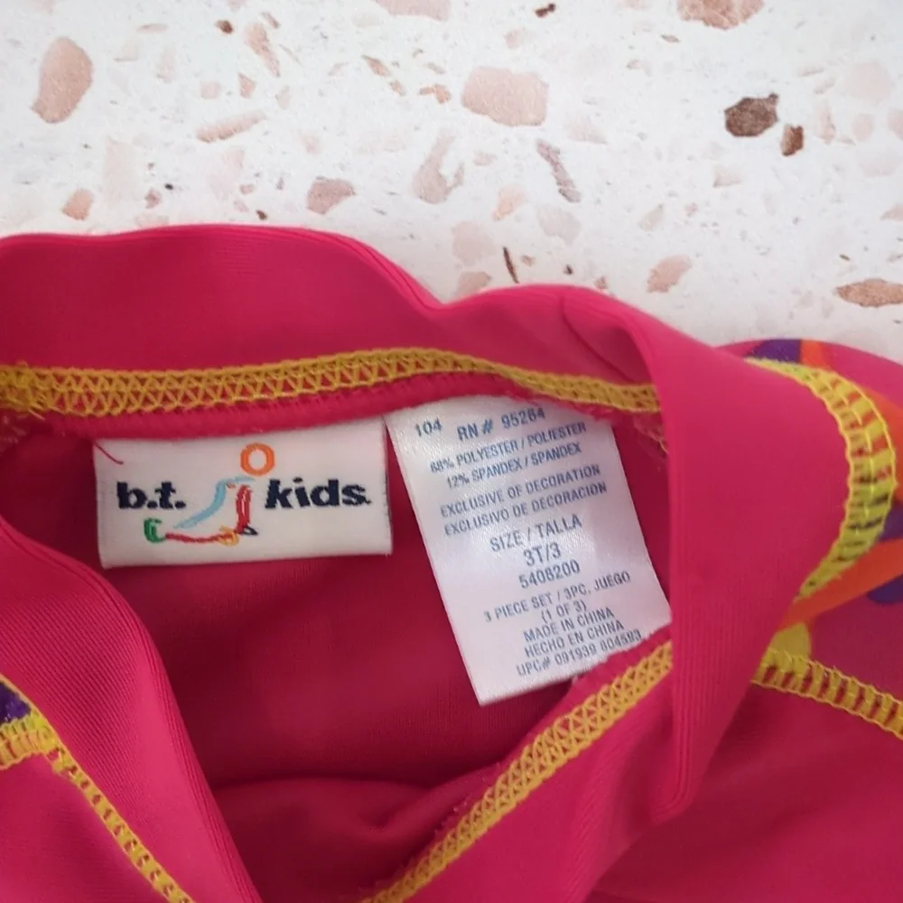 b.t.kids | Rash Guard Short Sleeve Top | 3T